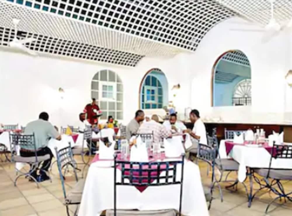 Sentrim Castle Royal Hotel Mombasa Eksteriør bilde