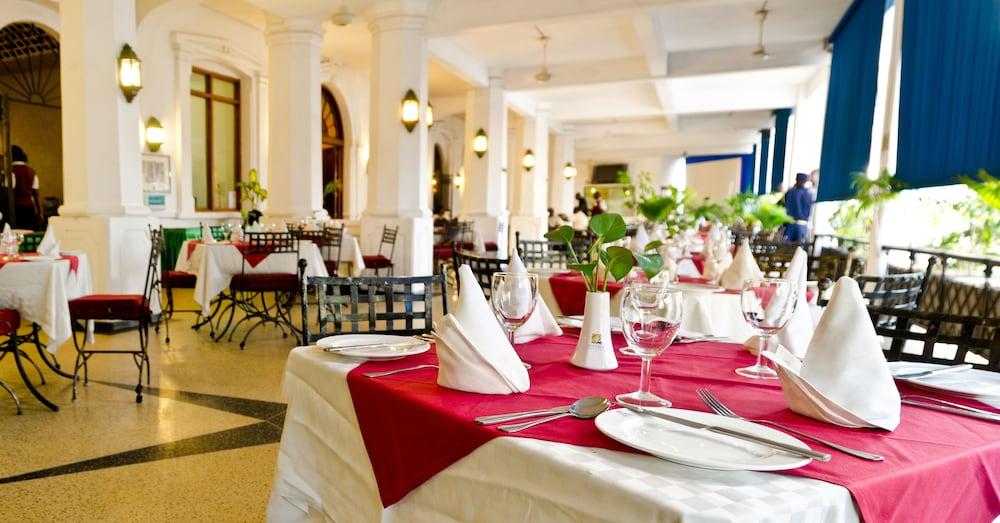 Sentrim Castle Royal Hotel Mombasa Eksteriør bilde