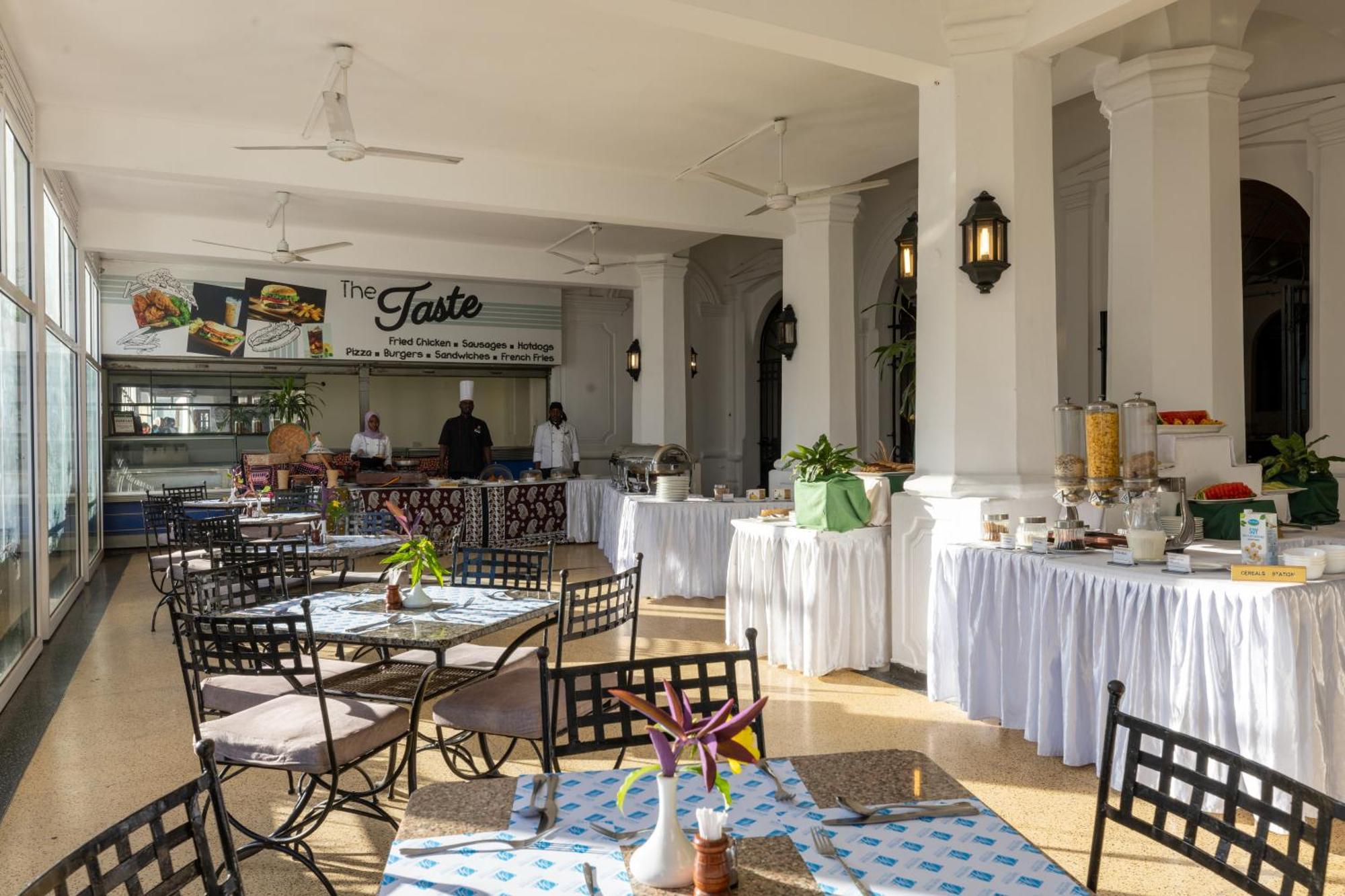 Sentrim Castle Royal Hotel Mombasa Eksteriør bilde
